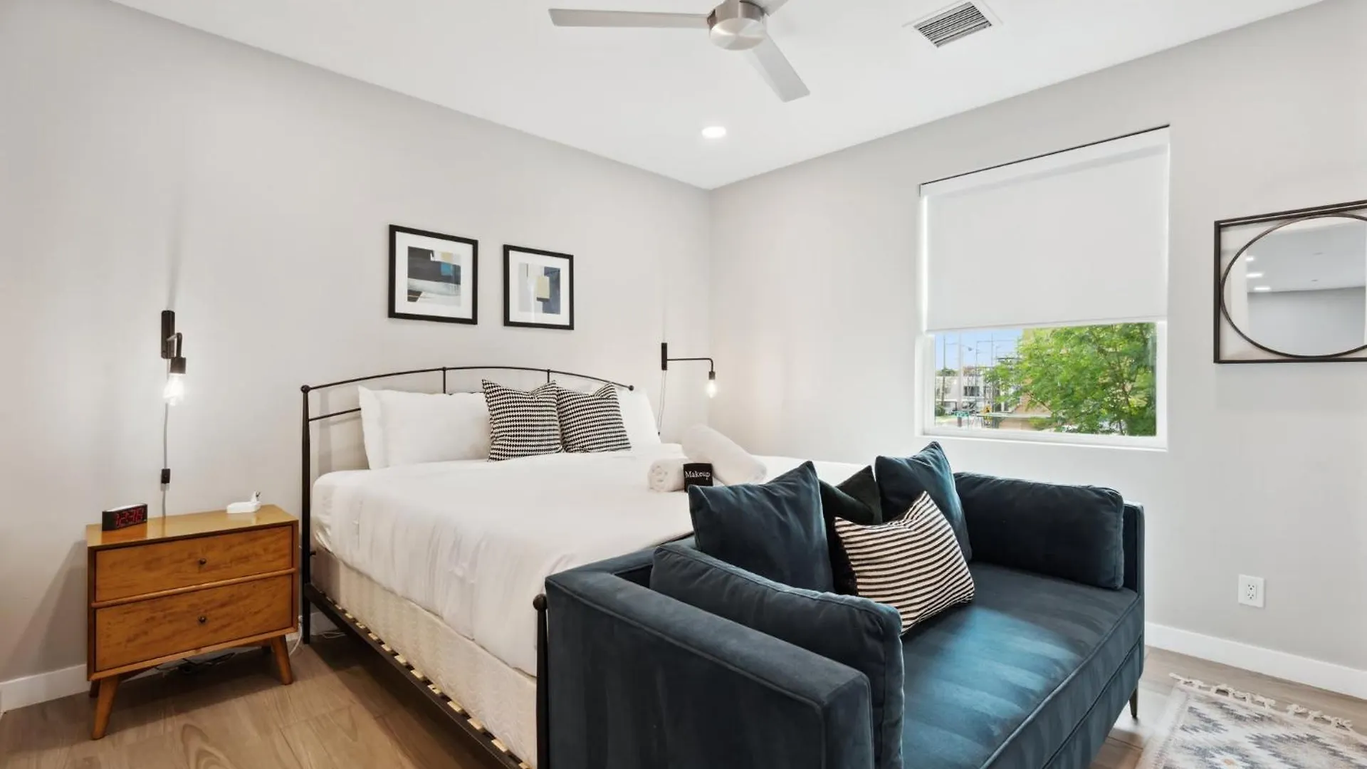 Lavish Luxuries In Old Town Villa Scottsdale
