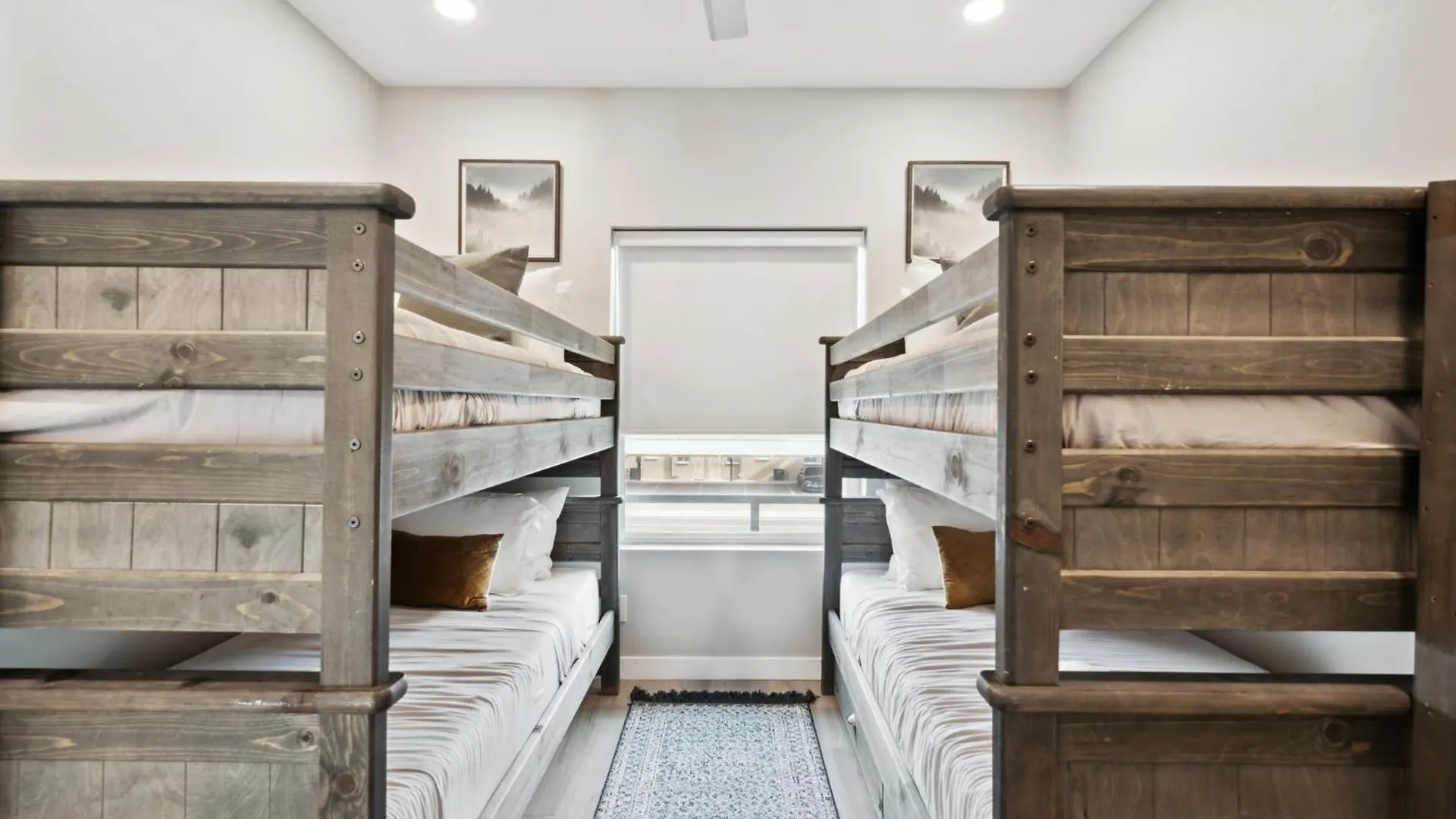Lavish Luxuries In Old Town Villa Scottsdale USA