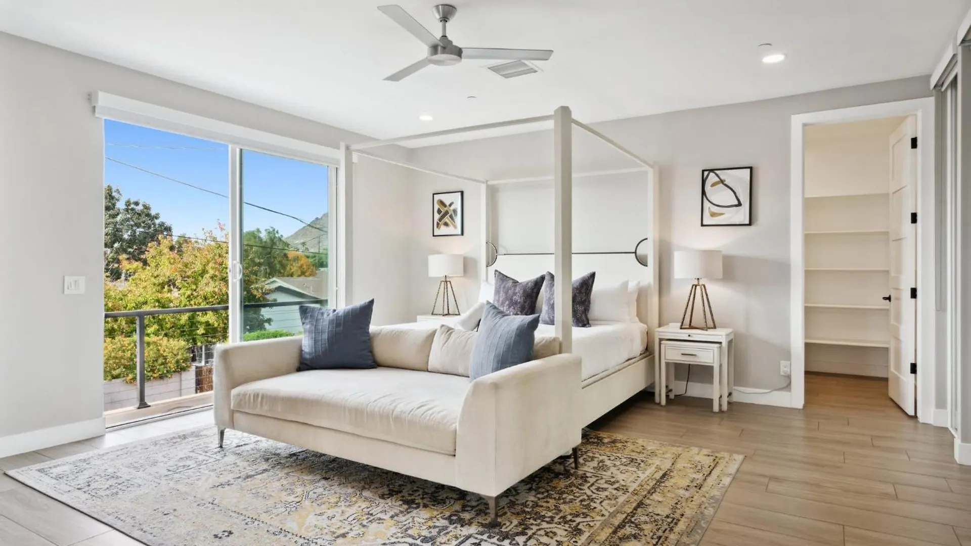 Lavish Luxuries In Old Town Villa Scottsdale